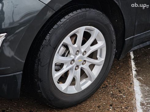 Chevrolet Equinox 2017 серый - фото 6