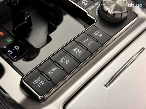 Toyota Land Cruiser 2019 - фото 28