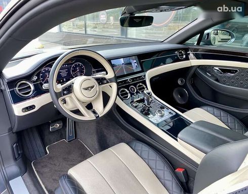 Bentley Continental GT 2019 - фото 26