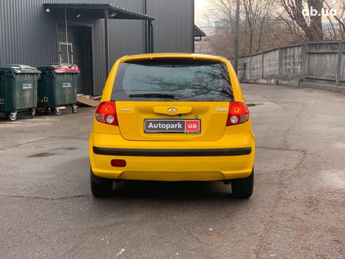 Hyundai Getz 2004 желтый - фото 6