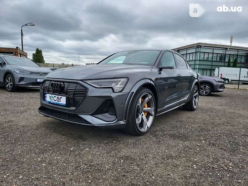 Audi E-Tron 2022 - фото 10