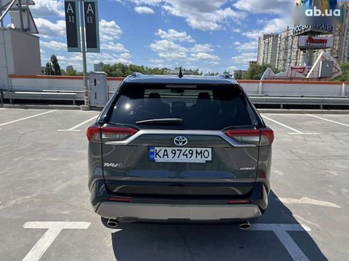 Toyota RAV4 2020 - фото 5