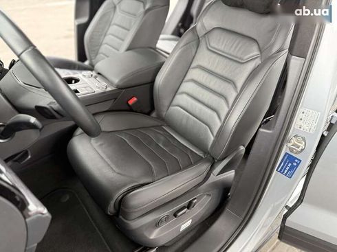 Volkswagen Touareg 2022 - фото 25