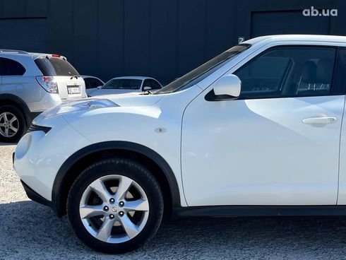 Nissan Juke 2011 белый - фото 13