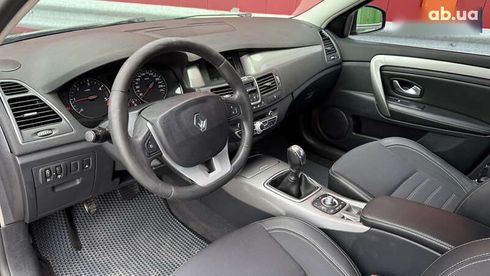 Renault Laguna 2011 - фото 22