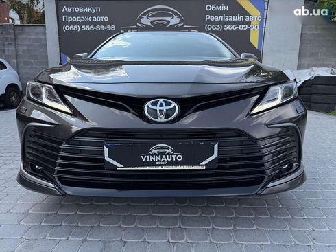 Toyota Camry 2021 - фото 6
