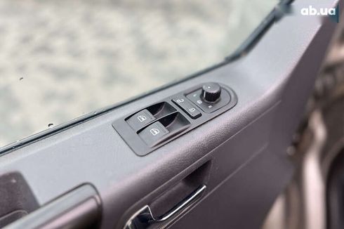 Volkswagen Caravelle 2012 - фото 13