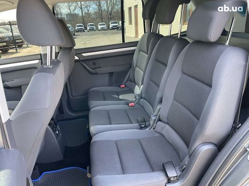 Volkswagen Touran 2012 - фото 27