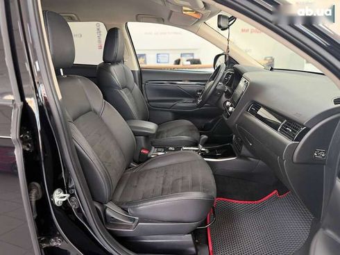 Mitsubishi Outlander 2020 - фото 18