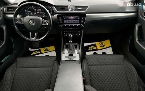 Skoda Superb 2018 - фото 22