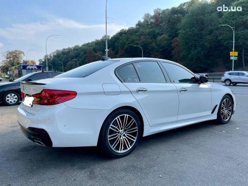 BMW 5 серия 2018 белый - фото 8