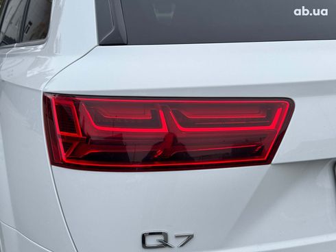 Audi Q7 2019 белый - фото 14