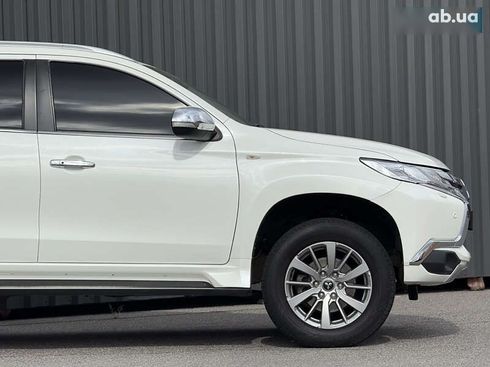 Mitsubishi Pajero Sport 2016 - фото 11