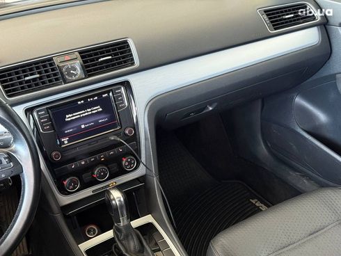 Volkswagen Passat 2013 серый - фото 19