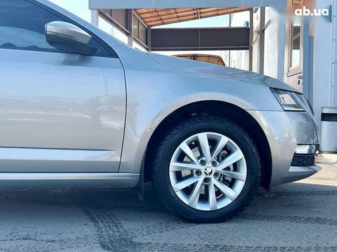 Skoda Octavia 2019 - фото 17