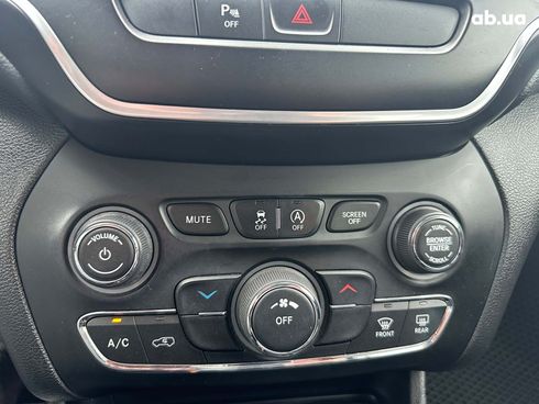 Jeep Cherokee 2019 белый - фото 37