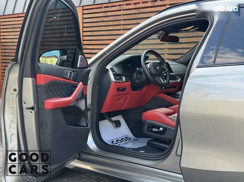 BMW X6 M 2022 - фото 18