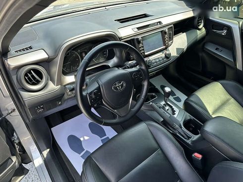 Toyota RAV4 2017 - фото 10