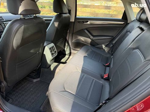 Volkswagen Passat 2016 красный - фото 17