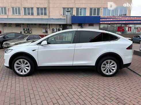 Tesla Model X 2018 - фото 4