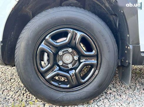 Renault Duster 2019 - фото 10