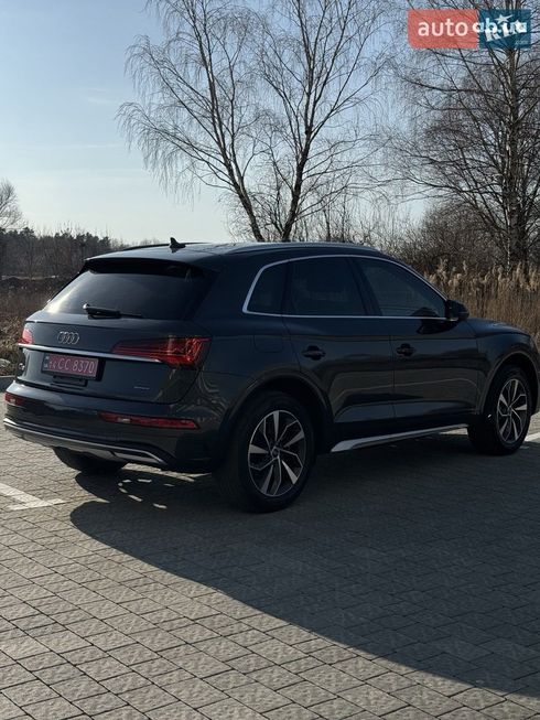 Audi Q5 2021 серый - фото 16