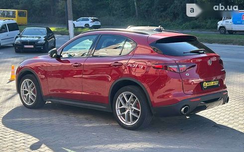 Alfa Romeo Stelvio 2017 - фото 4