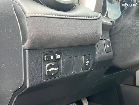 Toyota RAV4 2017 серый - фото 19