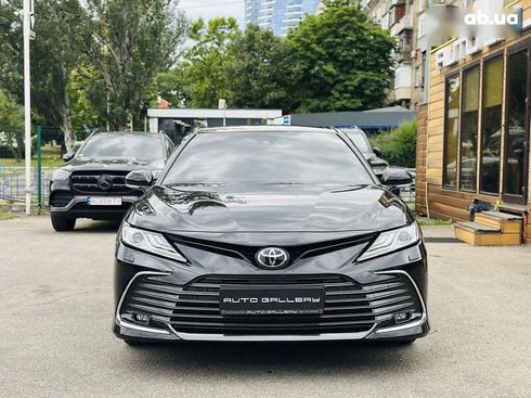 Toyota Camry 2021 - фото 6