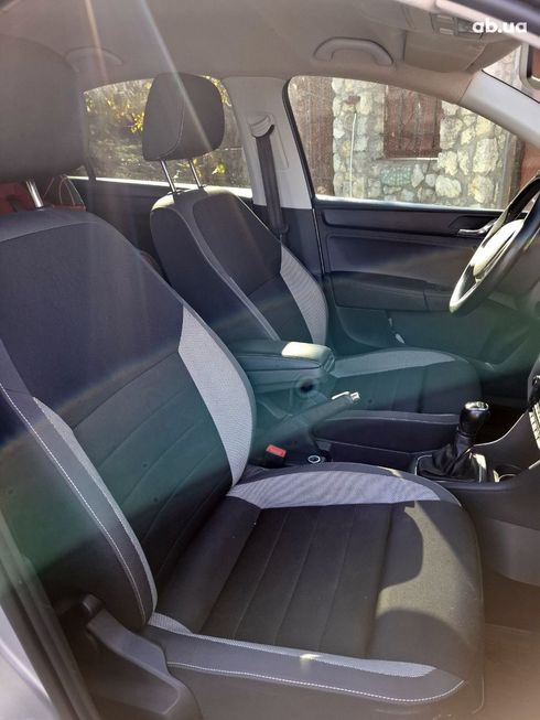 Skoda Rapid 2017 серый - фото 2