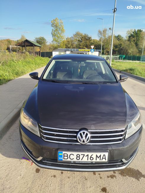 Volkswagen Passat 2011 коричневый - фото 8