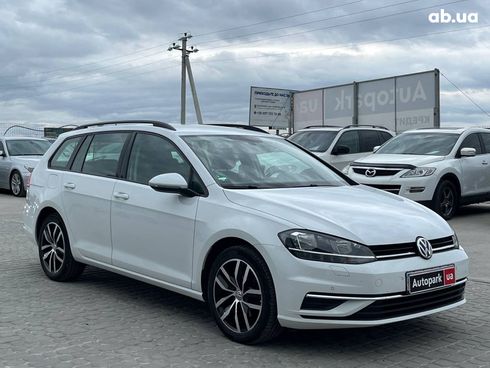Volkswagen Golf 2020 белый - фото 2
