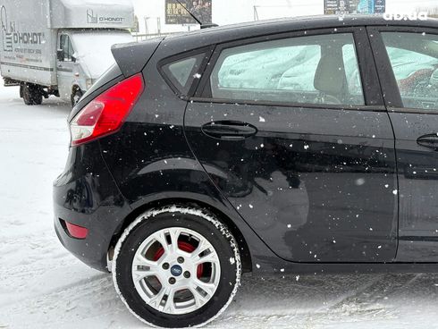 Ford Fiesta 2016 черный - фото 6