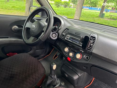Nissan Micra 2004 оранжевый - фото 13