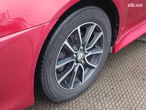 Mitsubishi Lancer 2016 красный - фото 16