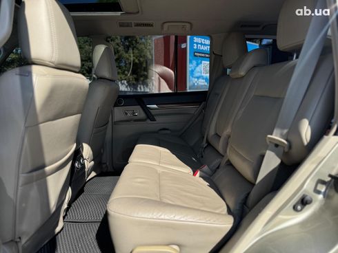 Mitsubishi Pajero Wagon 2008 бежевый - фото 35
