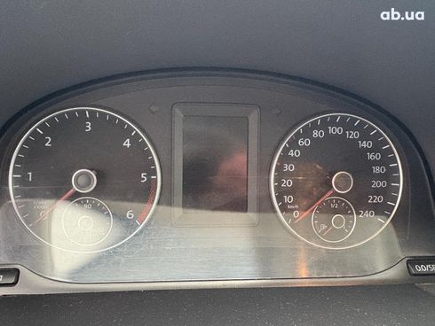 Volkswagen Touran 2011 серый - фото 20