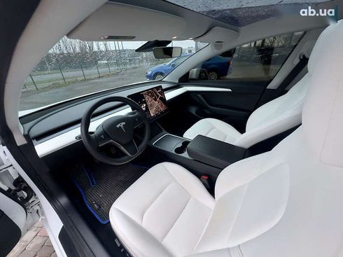 Tesla Model 3 2021 - фото 16