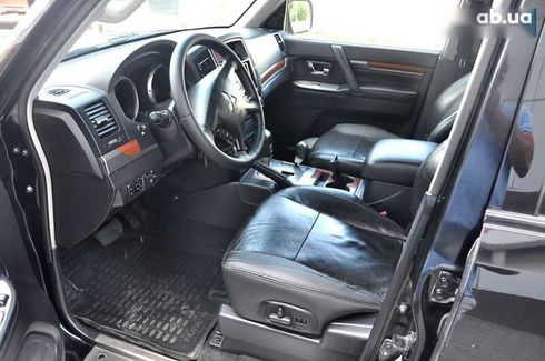 Mitsubishi Pajero Wagon 2008 - фото 16