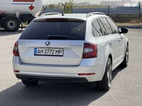 Skoda Octavia 2018 - фото 18