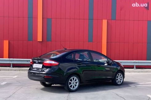 Ford Fiesta 2019 - фото 8