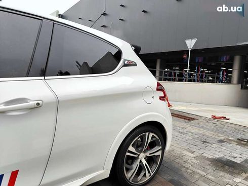 Peugeot 208 2013 - фото 8