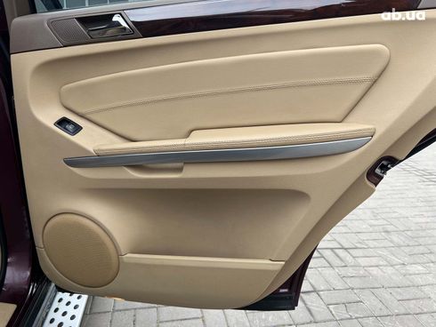 Mercedes-Benz GL-Класс 2010 красный - фото 24