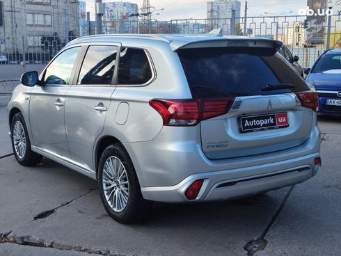 Mitsubishi Outlander PHEV 2020 серый - фото 9