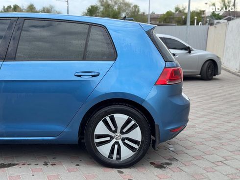 Volkswagen e-Golf 2016 синий - фото 10