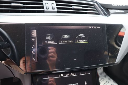 Audi E-Tron 2019 - фото 17
