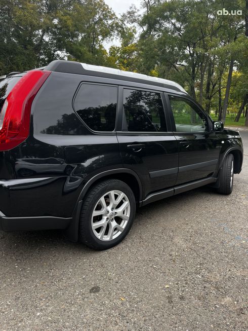 Nissan X-Trail 2012 черный - фото 6