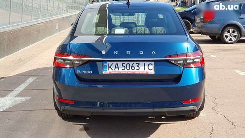 Skoda Superb 2021 - фото 6