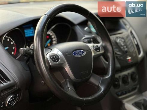 Ford Focus 2014 - фото 14