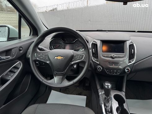 Chevrolet Cruze 2019 серый - фото 16